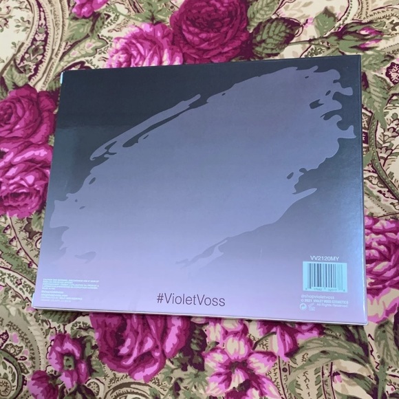 Violet Voss Taupe Notch Eyeshadow Palette - Picture 10 of 12